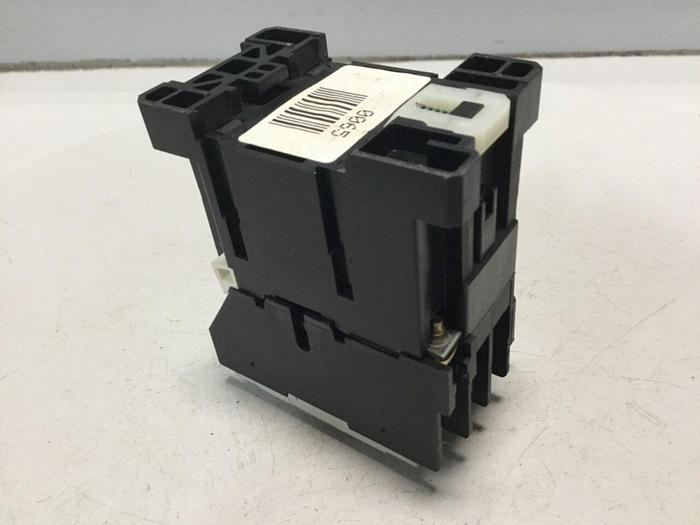 Used ALLEN BRADLEY Contactor 100-A12ND3 SER B #103992