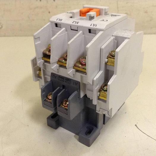 Used DAESUNG AC Magnetic Contactor DM-40C #87698