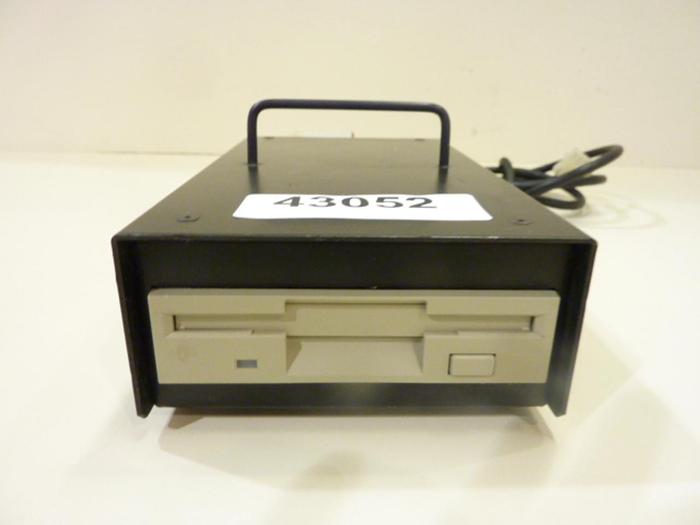 Used DEVILBISS Disk Drive TR-201147 #43052