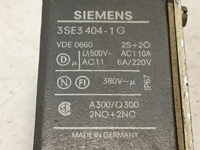 Used SIEMENS Limit Switch 3SE3 404-1G #121614