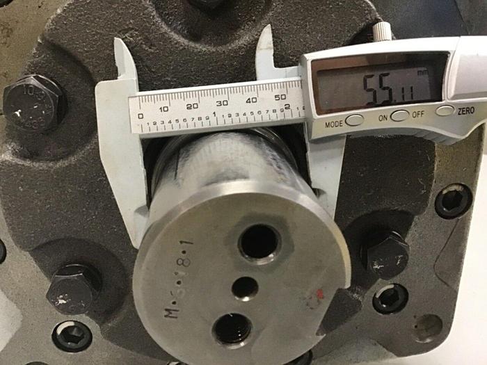 Used SHIBAURA Hydraulic Screw Motor HTM350G-S-16 Used