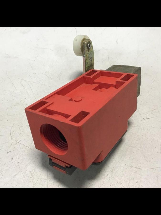 Used BERNSTEIN Limit Switch ENK-UV1Z AHS Used