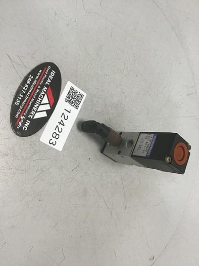 Used KOGANEI Air Valve 100-4E1-39-SR #124283
