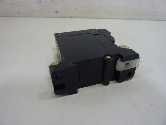 Used IDEC Circuit Protector NRC111L/15A #64269