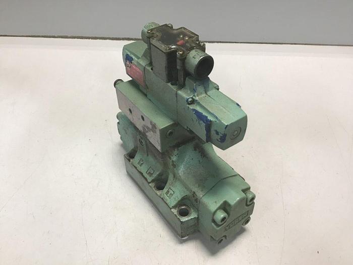 Used YUKEN Directional Valve DHG-06-3C40-E-5033 #137737