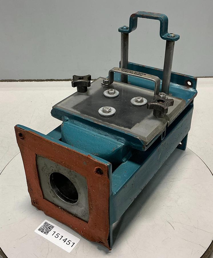 Used METAL FABRICATOR NO MODEL / NO TAG