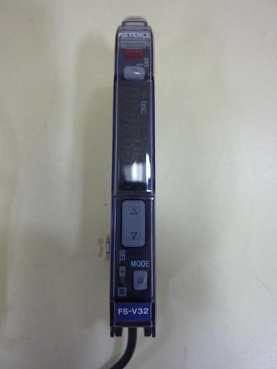 Used KEYENCE CORP Sensor FS-V32 #124163