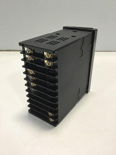 Used BARBER COLMAN Temp Control MBEA-02200-000-8-00 USED