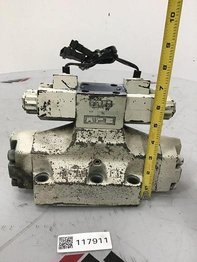 Used YUKEN Directional Valve DSHG-06-3C18-T-D24-51183 #117911