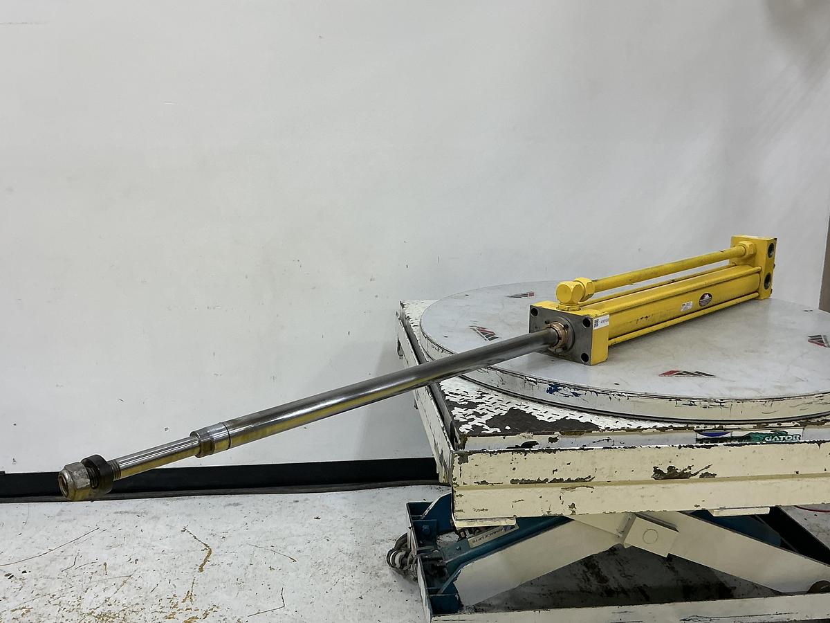 Used PARKER 03.25 CJJ2HTS33M 34.125