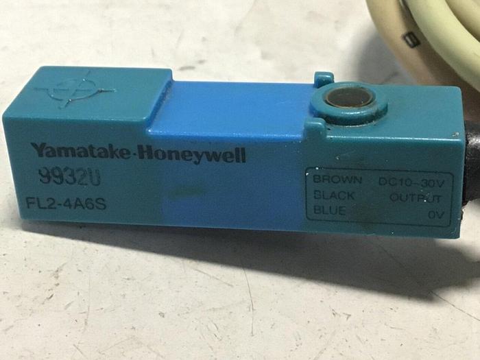 Used YAMATAKE Proximity Switch FL2-4A6S #128197