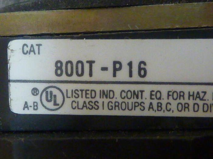Used ALLEN BRADLEY Pilot Light 800T-P16-RED #30404