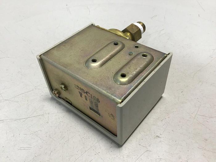 Used SAGINOMIYA SEISAKUSHO Pressure Sensor SNS-C106Y193 #125468