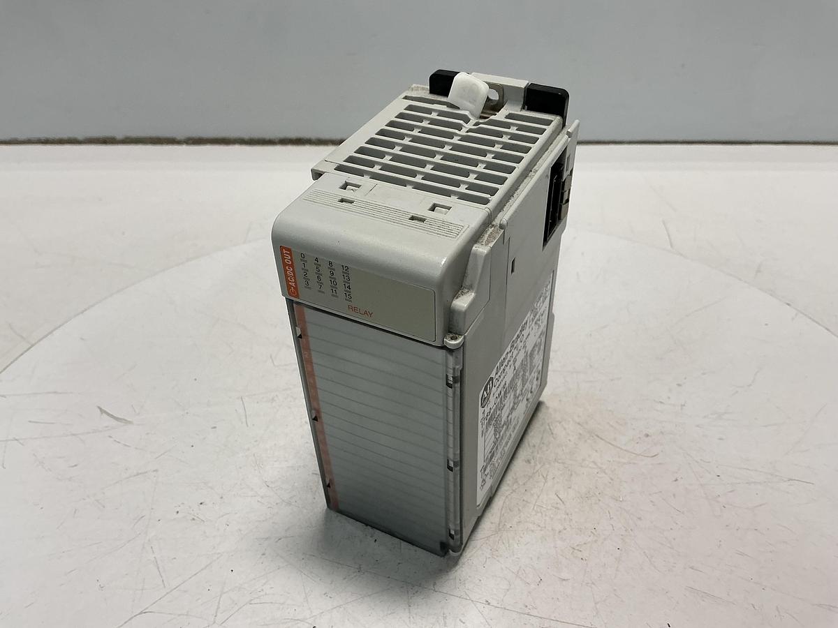 Used ALLEN BRADLEY 1764-24BWA SER B