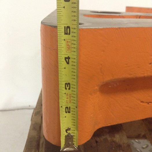 Used CINCINNATI MILACRON Clamp Knock Out Butterfly Plate VH850-116/CLAMP Used