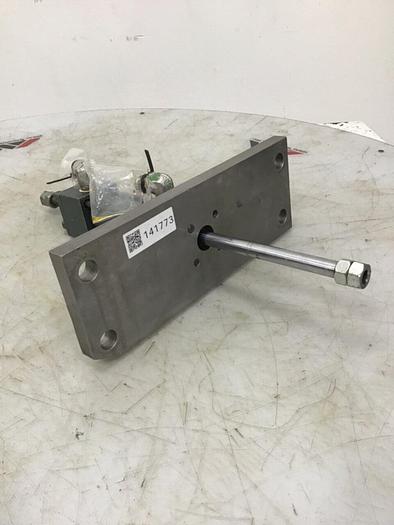 Used PARKER HANNIFIN Ejector Box KTB-2HS-13-13 Used