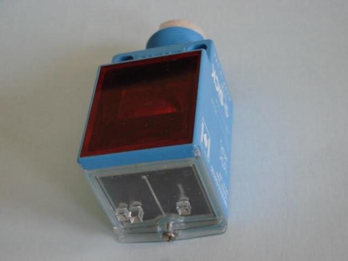 Used SICK Photoelectric Sensor WE2000-B4100 #5583