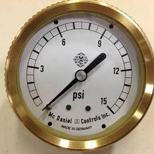 MCDANIEL CONTROLS Pressure Gauge UAL #83887