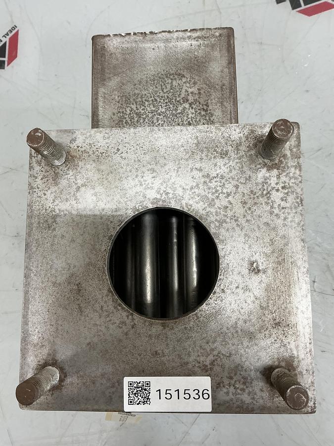 Used METAL FABRICATOR NO MODEL NUMBER / NO TAG