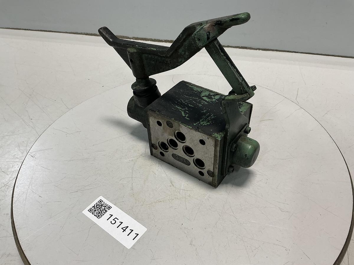 Used PARKER D3MR4B 10