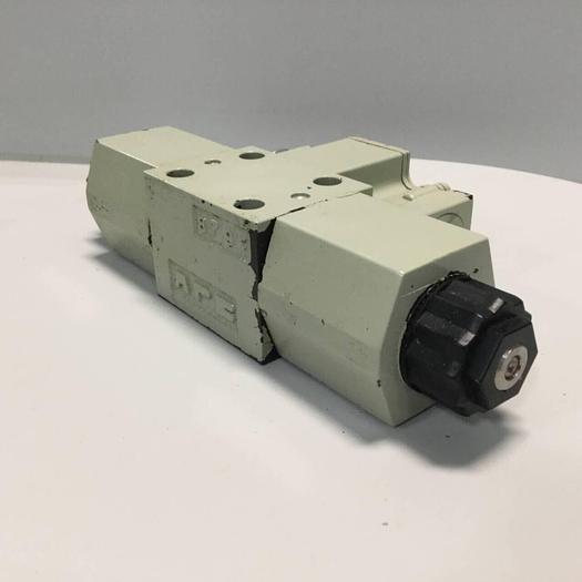 Used YUKEN Directional Valve DSG-01-3C55-D24-50170 #91594