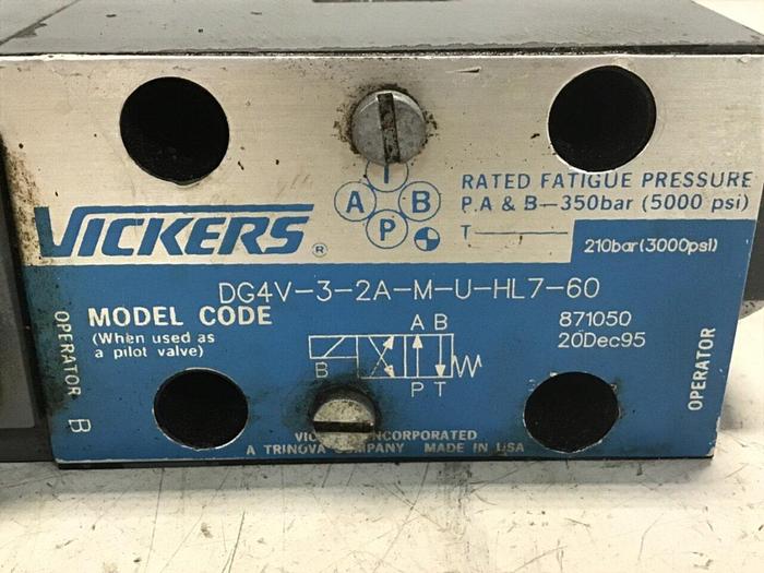Used VICKERS Valve DG4V-3-2A-M-U-HL7-60 Used
