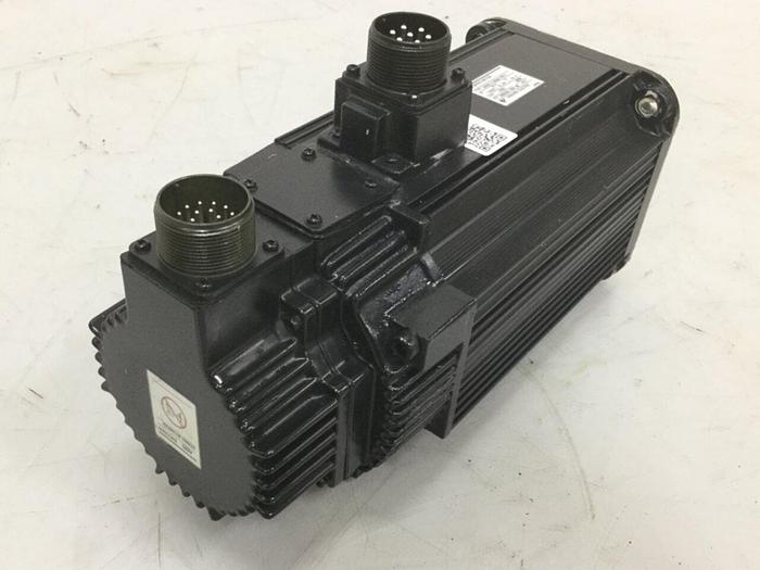 Used YASKAWA Servo Motor SGMG-13AWA-YR11 Used