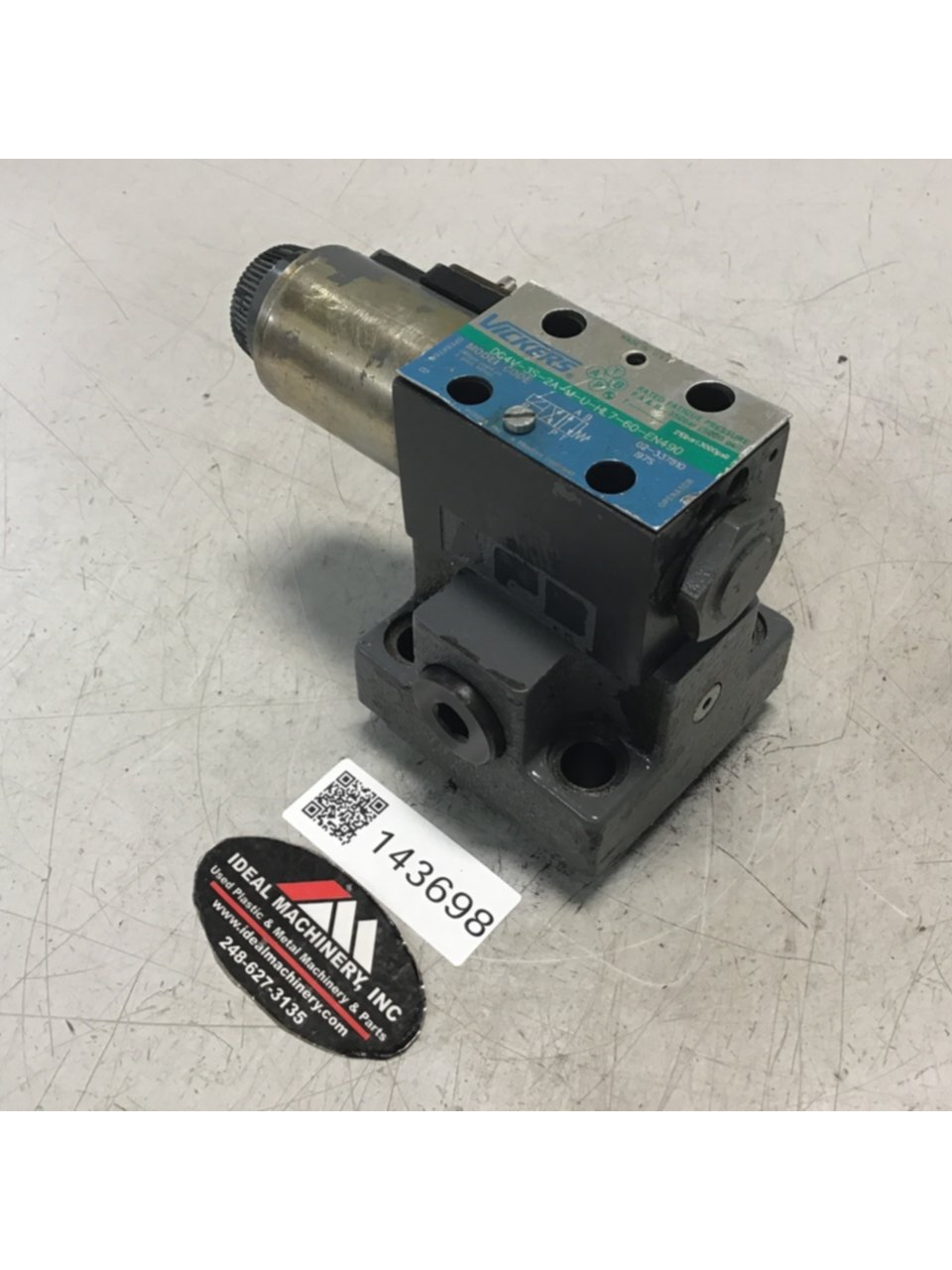 Used VICKERS Valve DG4V3S2AMUHL760EN490 Used