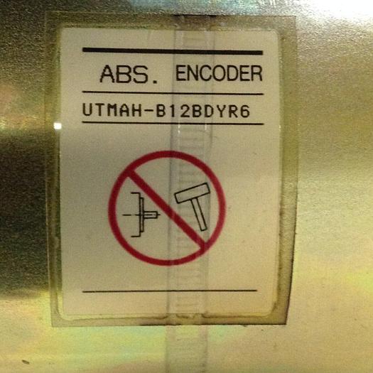 Used YASKAWA AC Servo Motor USASEM-02YRW11 Used