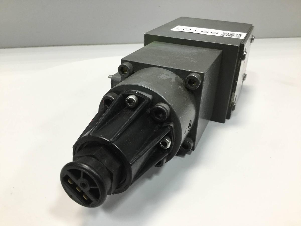 Used MANNESMANN REXROTH Proportional Flow Control Valve 4WRE10EA641224Z4M468 Used