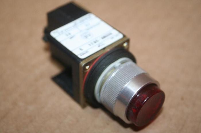 Used ALLEN BRADLEY Push Button 800MR-QB24 RED #21029