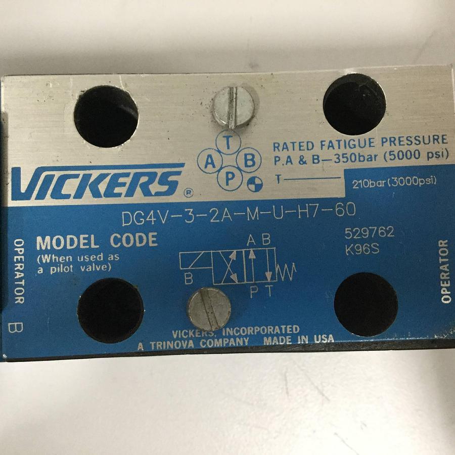 Used VICKERS Valve DG4V-3-2A-M-U-H7-60 Used