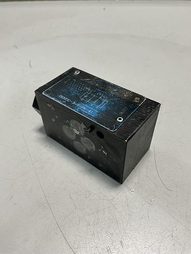 Used VICKERS DGMDC-3-Y-PK-41