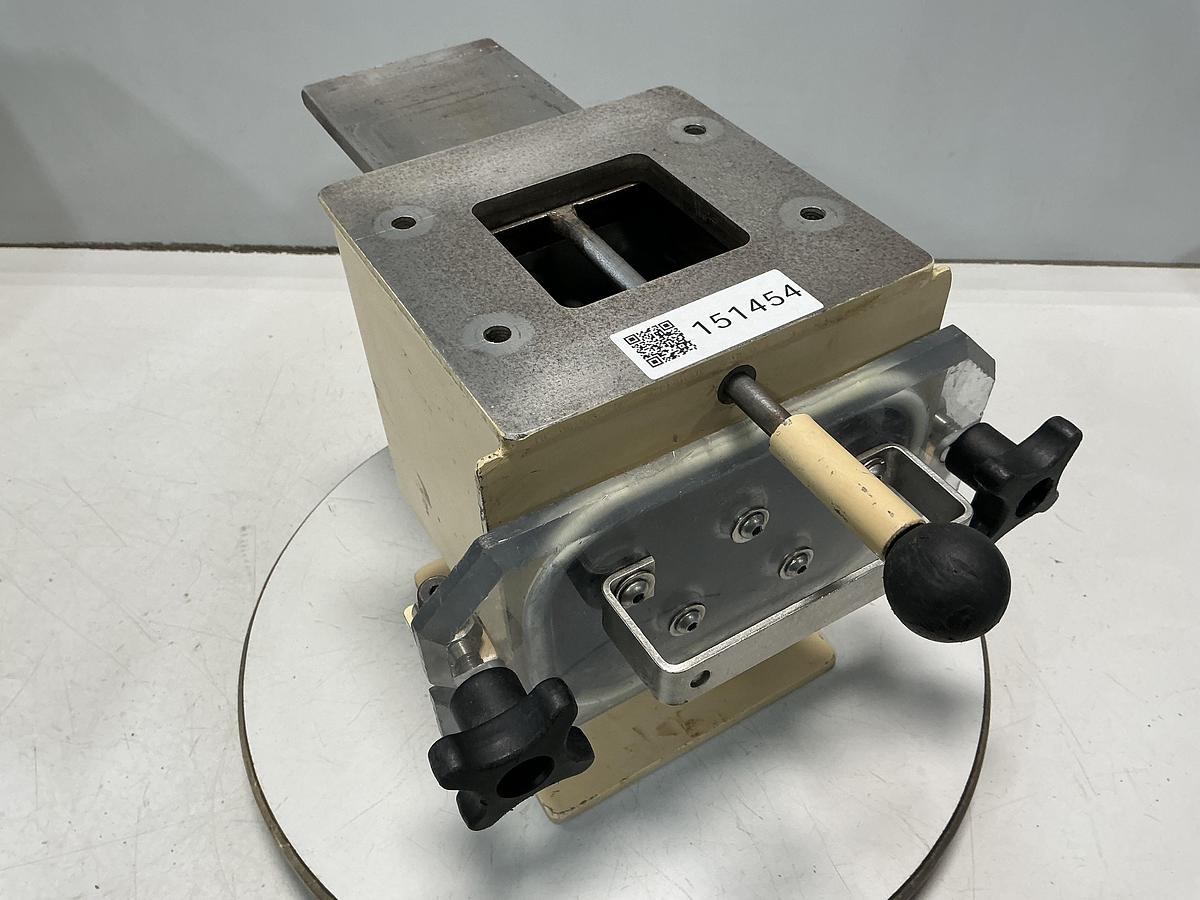 Used METAL FABRICATOR NO MODEL / NO TAG