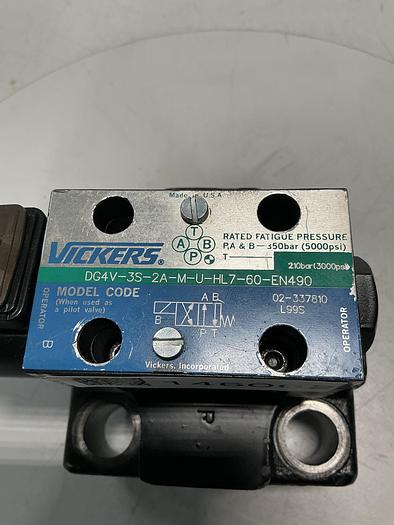 Used VICKERS DG4V-3S-2A-M-U-HL7-60-EN490
