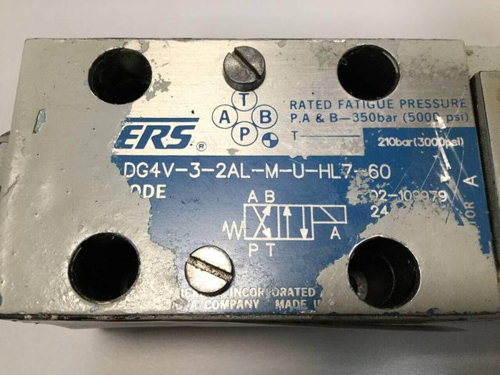 Used VICKERS Valves DG4V-3-2AL-M-U-HL7-60 #98835