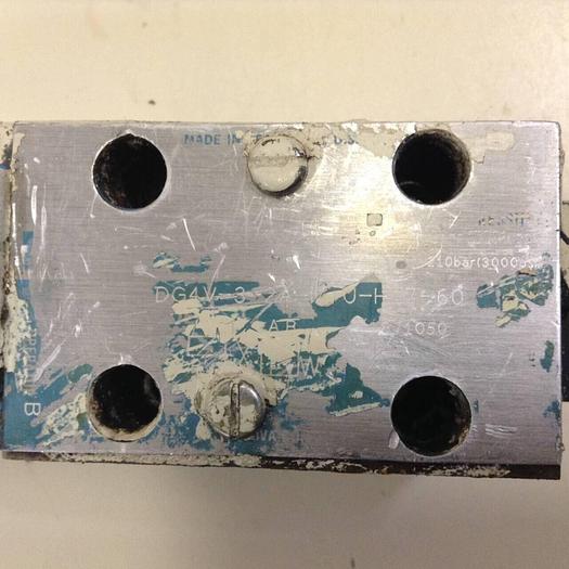 Used VICKERS Solenoid Valve DG4V32AMUHL760 Used