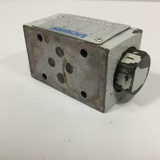 Used VICKERS Check Valve DGMDC 3 Y PK 41 #90450