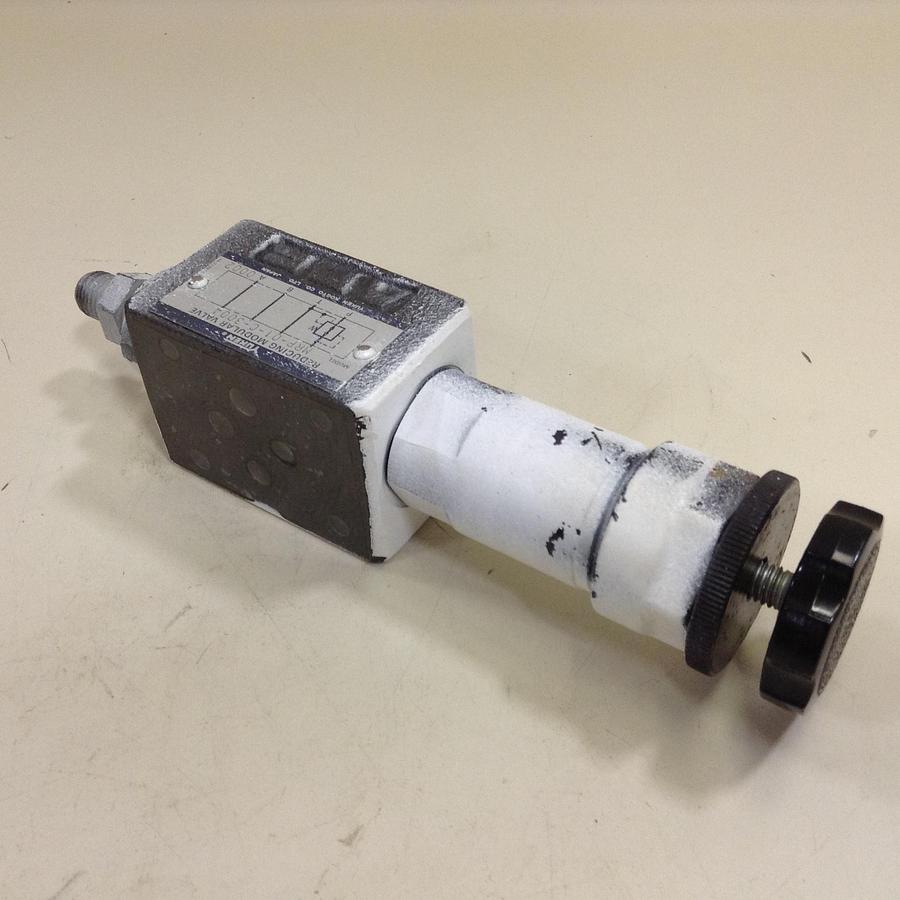Used YUKEN Reducing Modular Valve MRP-01-C-3004 USED
