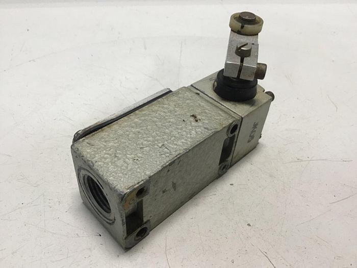 Used TELEMECANIQUE Lox-Switch C2JK05 #121848