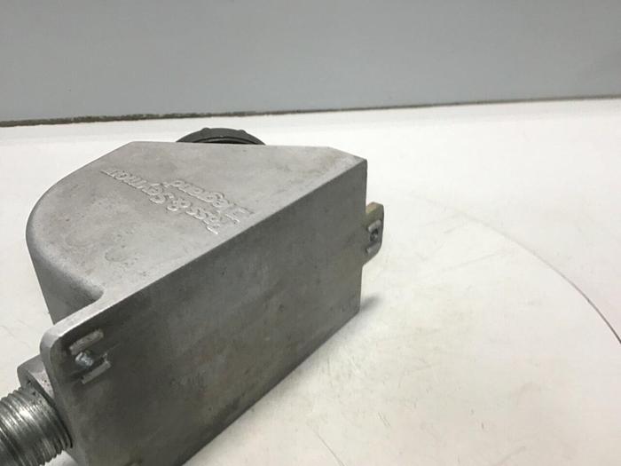 Used PASS & SEYMOUR Receptacle PS420R7-W #137976