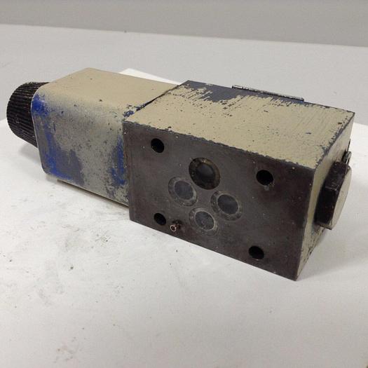 Used VICKERS Directional Control Valve DG4V32ALMUH940 #89902