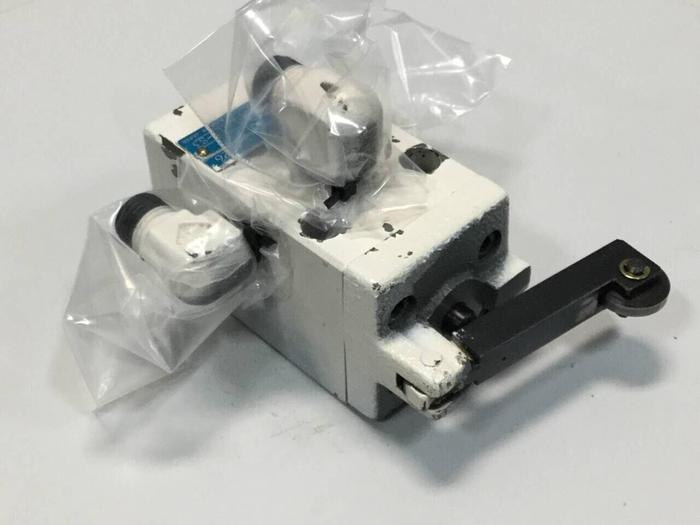 Used TOKIMEC Valve DT20S-3-2A-L-11-S3 #98929