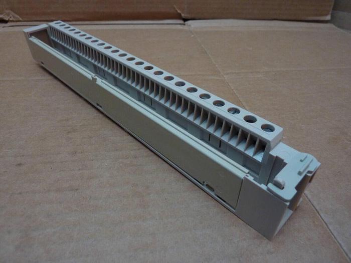 SIEMENS Terminal Block 6ES5 490-7LB11 #24702