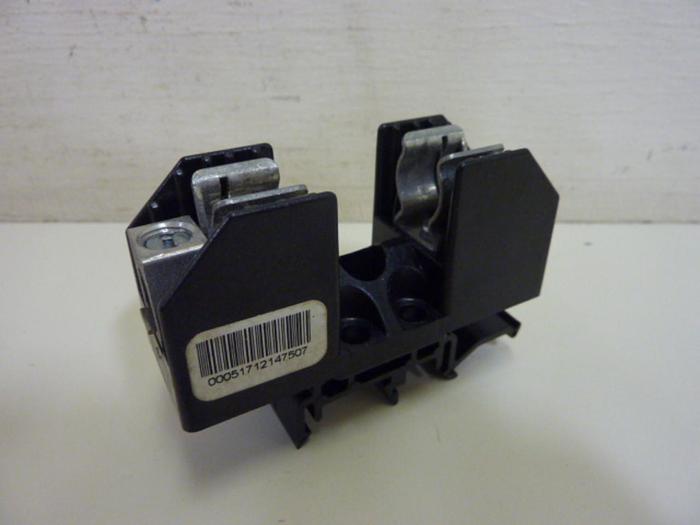 Used BUSSMANN 30 Amp Fuse Holder R25030-1CR #57112