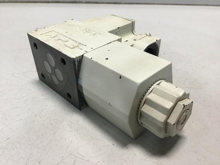 Used YUKEN Directional Valve DSG-01-2B2-D24-5079 Used