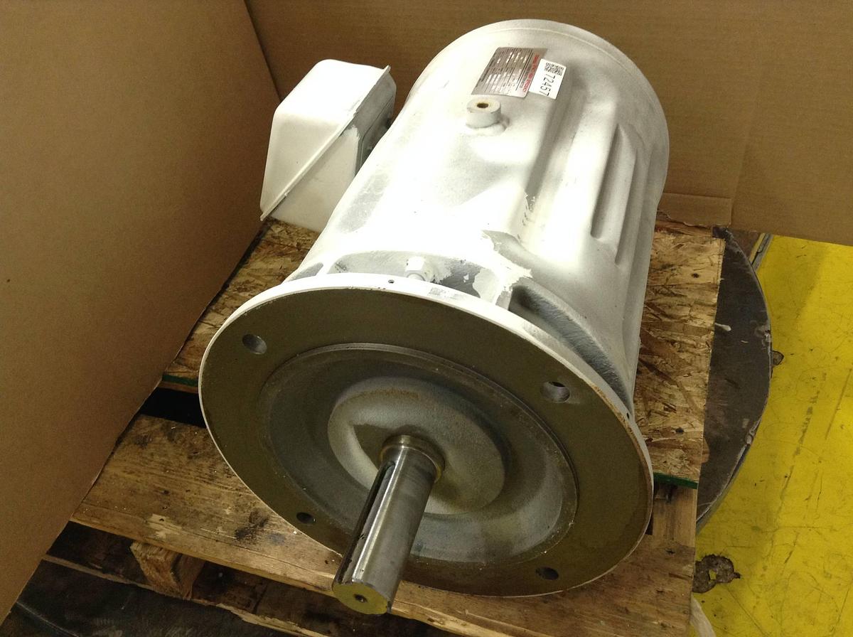 Used TOSHIBA 3 Phase Induction Motor TKKH SCKL21 Used