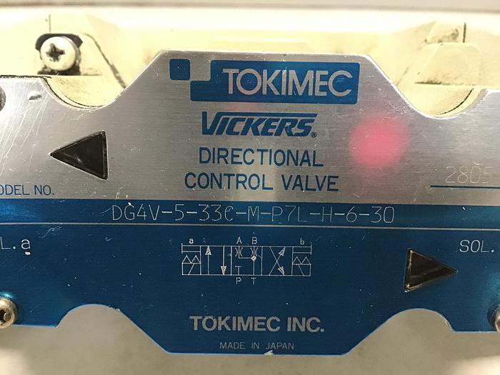 Used VICKERS DG4V-5-33C-M-P7L-H-6-30 Valve Used #142076