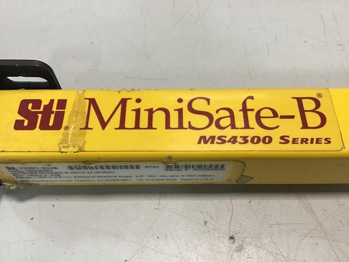 Used STI Light Curtain Transmitter MS4324BX #130194