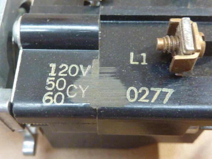 CUTLER HAMMER Push Button 10250T221 #32577 DNL SCRAPPED